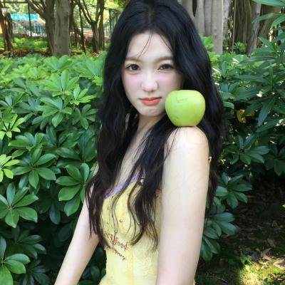 黑暗中的两个人